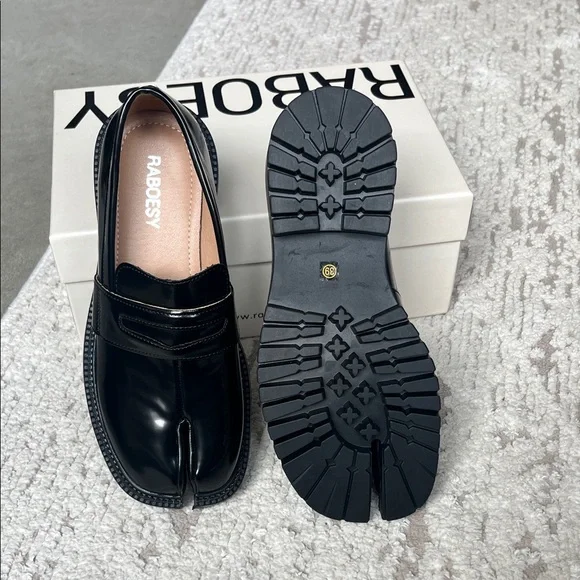 Black Tabi Loafers - Picture 3 of 5